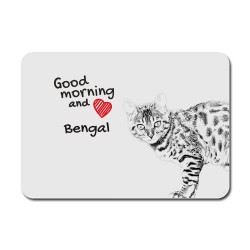 Bengal, Mauspad mit einem Bild eines Katzes.