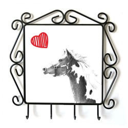 Paint Horse - Percha para ropa con la imagen de caballo. Caballo con el corazón