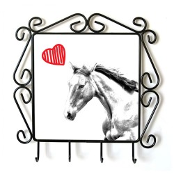 Irish Sport Horse- ruccia per abiti con l’immagine di un cavallo. Collezione. Cavallo con cuore