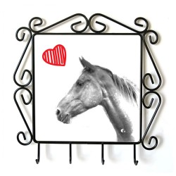 Akhal-Teke- Percha para ropa con la imagen de caballo. Caballo con el corazón