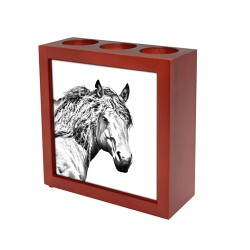 Baskische Gebirgspferd, holzständer für Kerzen/ Kugelschreiber mit dem Bild des Pferde
