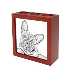 Französische Bulldogge, holzständer für Kerzen/ Kugelschreiber mit dem Bild des Hundes.