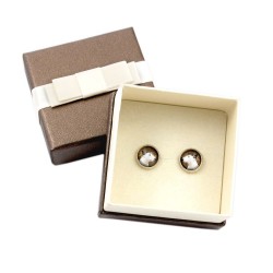 Earrings with exclusive box.