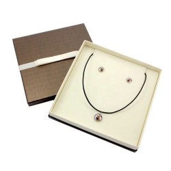 Chow chow. Jewelry with box for people who love dogs. Earrings and necklace. Photojewelry.