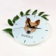 Orologio da tavolo realizzato in lastra di MDF con immagine di cane. 