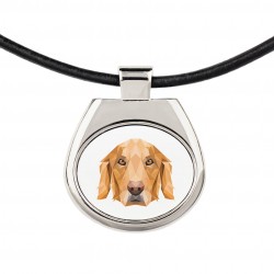 Un collar con un perro Cobrador dorado. Una nueva colección con el perro geométrico
