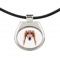 Un collier avec un chien Lévrier persan. Une nouvelle collection avec le chien géométrique