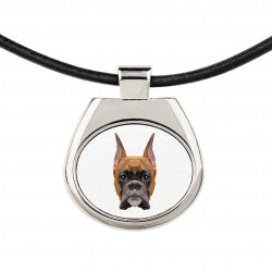 Un collar con un perro Bóxer alemán cropped. Una nueva colección con el perro geométrico