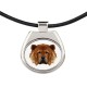 Un collar con un perro Chow chow. Una nueva colección con el perro geométrico