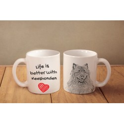 Szpic wilczy - kubek z wizerunkiem psa i napisem "Life is better...". Wysokiej jakości kubek ceramiczny.