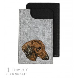 Dackel smoothhaired - Filzbeutel für Handy mit einer gestickten Darstellung eines Hundes.