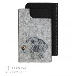 German Shorthaired Pointer - A felt phone case with an embroidered image of a dog.
