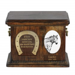 Urn for horse ashes with ceramic plate and sentence - Basque Mountain Horse, ART-DOG