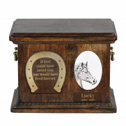 Urne pour les cendres de cheval avec plaque en céramique et description - Franches-Montagnes, ART-DOG