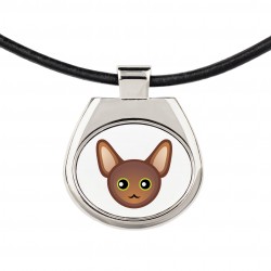 Un collar con un gato de Gato oriental. Una nueva colección con el lindo gato Art-Dog