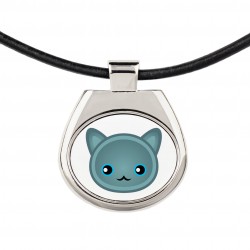 Un collar con un gato de Azul ruso. Una nueva colección con el lindo gato Art-Dog