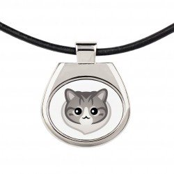 Una collana con un gatto del Gatto delle foreste norvegesi. Una nuova collezione con il simpatico gatto Art-Dog