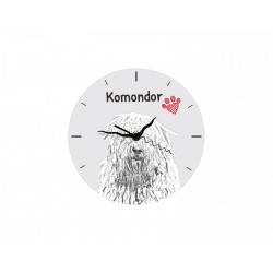 Komondor - Stehende Uhr mit MDF mit dem Bild eines Hundes.