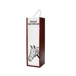 Warmblood danés - Caja de vino con una imagen de caballo.