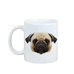 Disfrutando de una taza con mi perrito Carlino - una taza con un perro geométrico