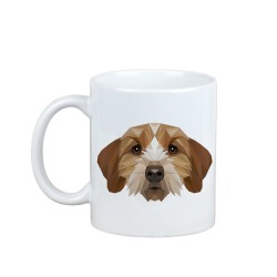 Profitant d'une tasse avec mon chiot Basset fauve de Bretagne - une tasse avec un chien géométrique