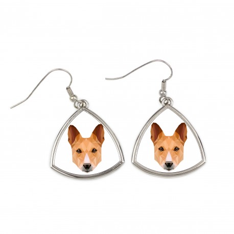 La nouvelle collection de boucles d'oreilles avec des images de chiens de race