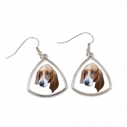 Ohrringe von Basset. Neue Kollektion mit geometrischem Hund