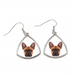 Boucles d'oreilles avec un chien Bouledogue français. Une nouvelle collection avec le chien géométrique