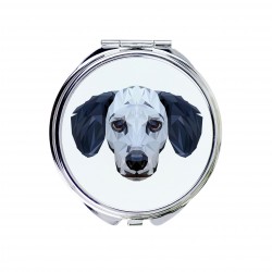 Uno specchio tascabile con un cane Dalmata. Una nuova collezione con il cane geometrico