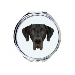 Uno specchio tascabile con un cane Alano tedesco. Una nuova collezione con il cane geometrico