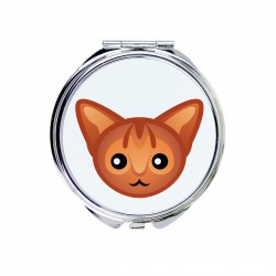 Uno specchio tascabile con un gatto del Abissino. Una nuova collezione con il simpatico gatto Art-Dog
