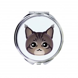 Uno specchio tascabile con un gatto del Maine Coon. Una nuova collezione con il simpatico gatto Art-Dog