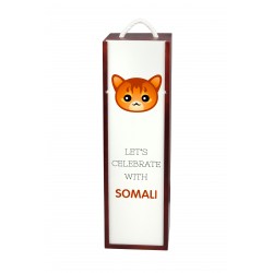 Célébrons avec le Somali. Une boîte à vin avec le joli chat Art-Dog