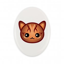Una placa de cerámica con un gato de Bengala. Art-Dog cute cat