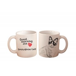 Kot snowshoe - kubek z wizerunkiem kota i napisem "Good morning and love...". Wysokiej jakości kubek ceramiczny.